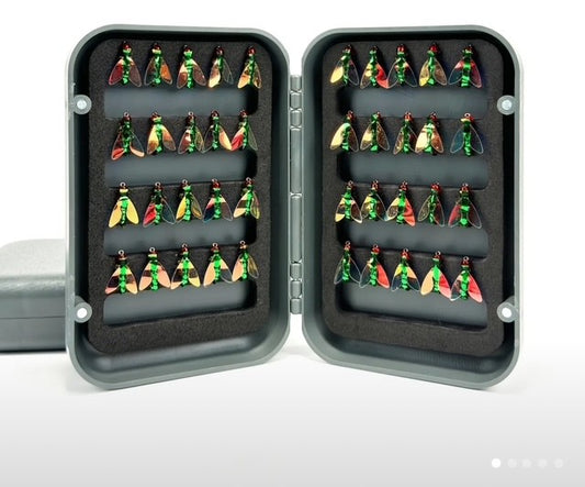40pcs Artificial Fishing Flys